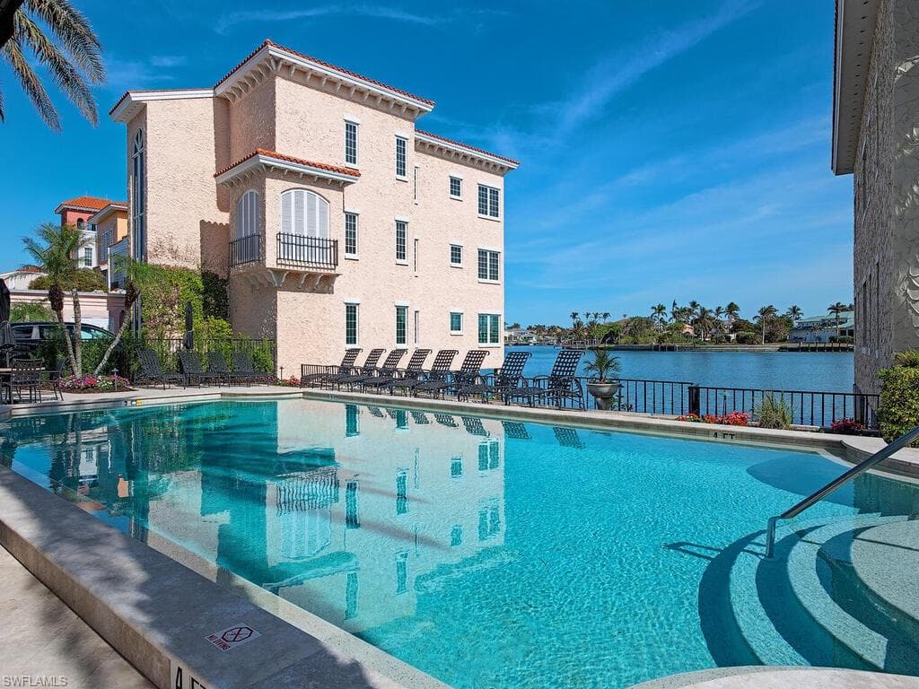 4000 Gulf Shore Blvd N 1600, Naples, FL 34103-30