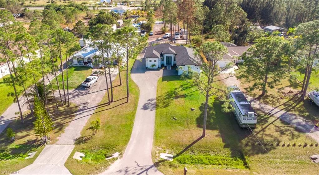 2740 35th Ave NE, Naples, FL 34120-21