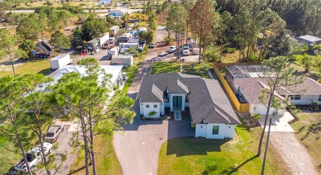 2740 35th Ave NE, Naples, FL 34120-3