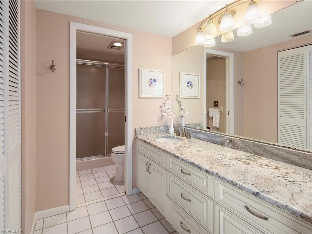 1802 Kings Lake Blvd 105, Naples, FL 34112-20