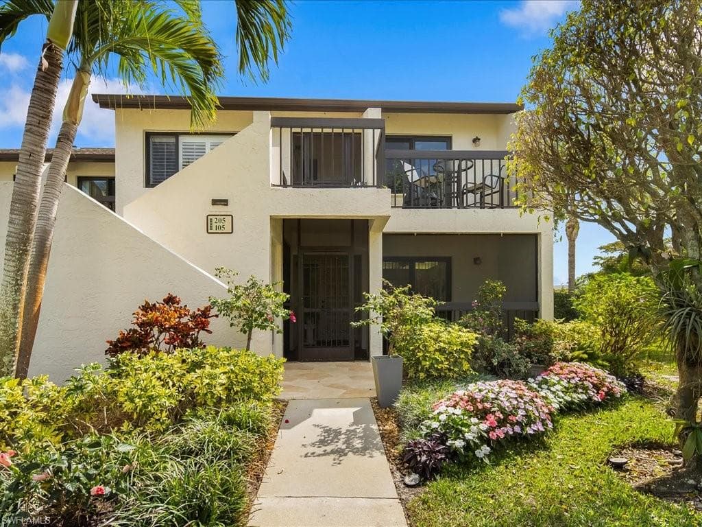 1802 Kings Lake Blvd 105, Naples, FL 34112-3