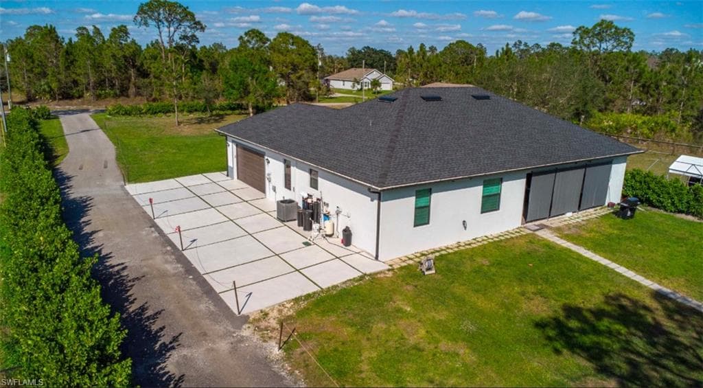 2406 37th Ave NE, Naples, FL 34120-9
