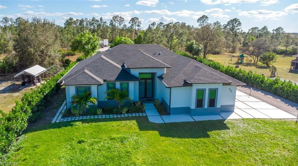 2406 37th Ave NE, Naples, FL 34120-1
