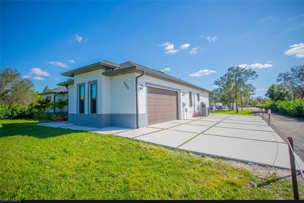 2406 37th Ave NE, Naples, FL 34120-24