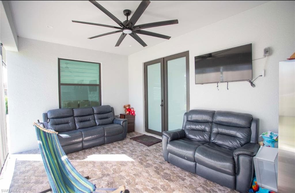 2406 37th Ave NE, Naples, FL 34120-26