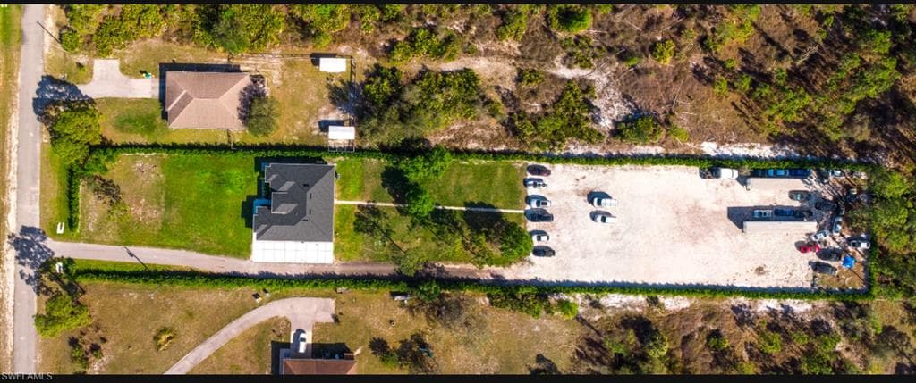 2406 37th Ave NE, Naples, FL 34120-29