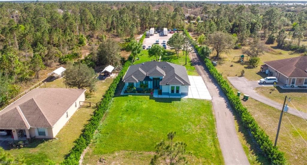 2406 37th Ave NE, Naples, FL 34120-3