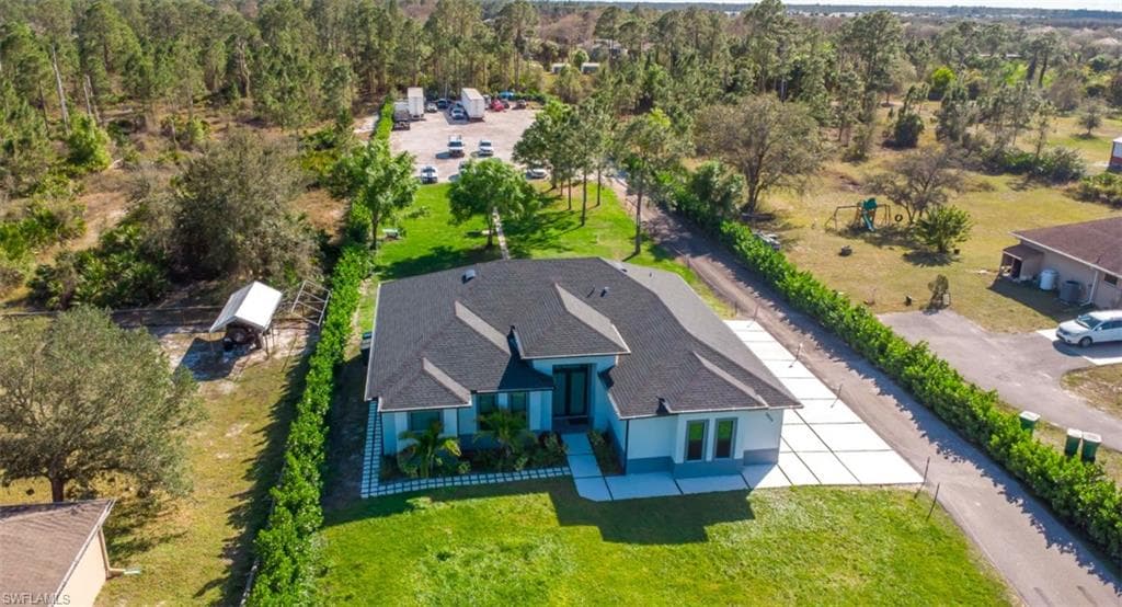 2406 37th Ave NE, Naples, FL 34120-4