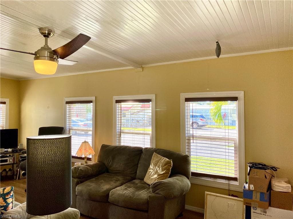 16 Garnet Dr 16g, Naples, FL 34114-14
