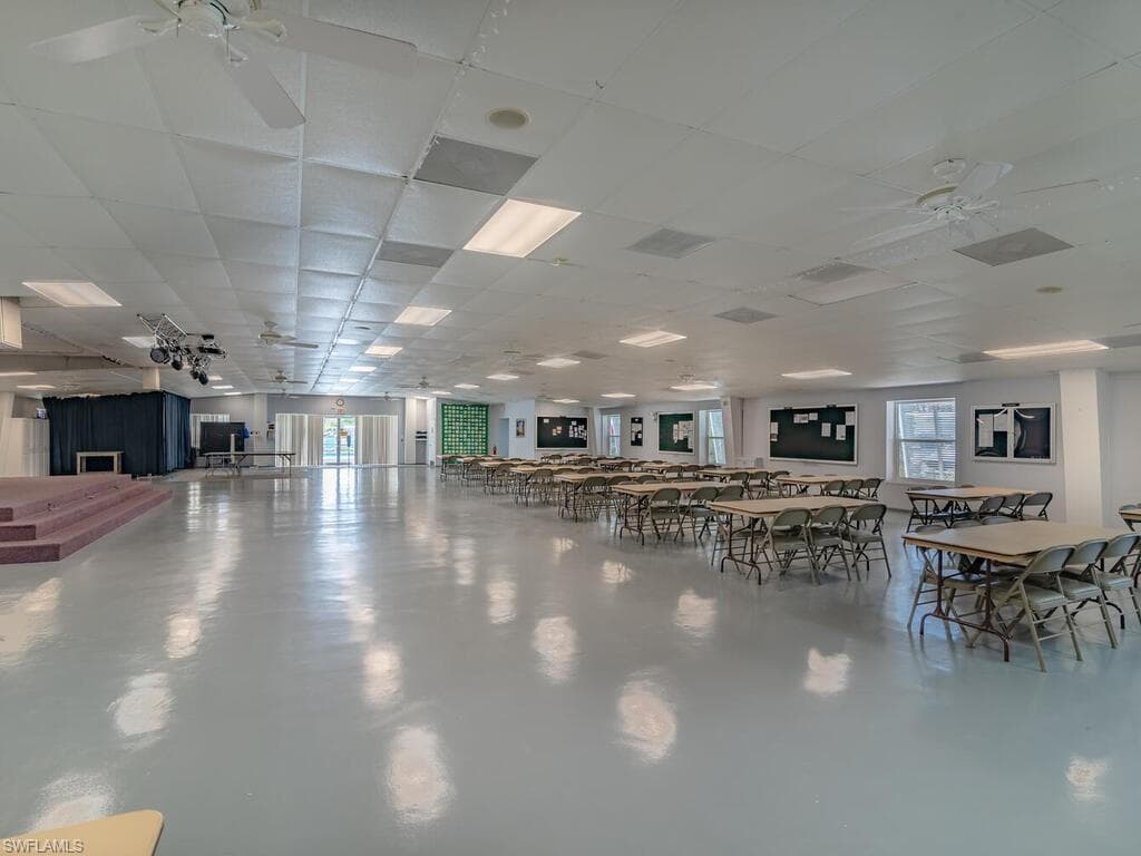 16 Garnet Dr 16g, Naples, FL 34114-28