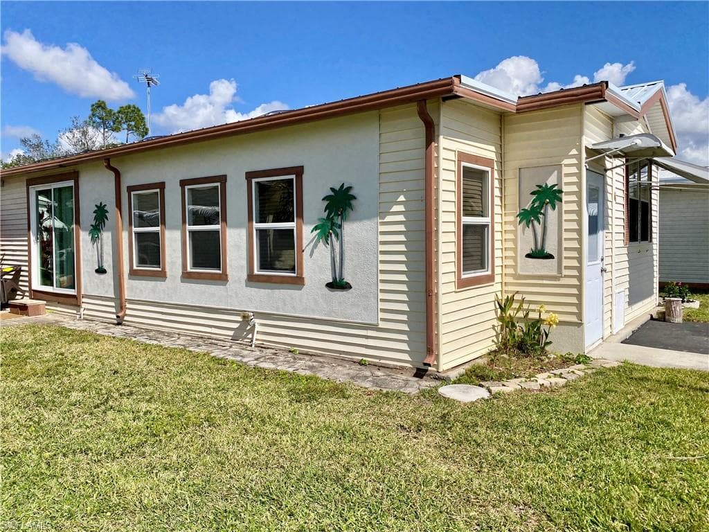 16 Garnet Dr 16g, Naples, FL 34114-3