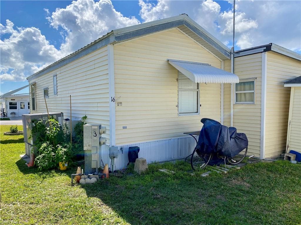 16 Garnet Dr 16g, Naples, FL 34114-4