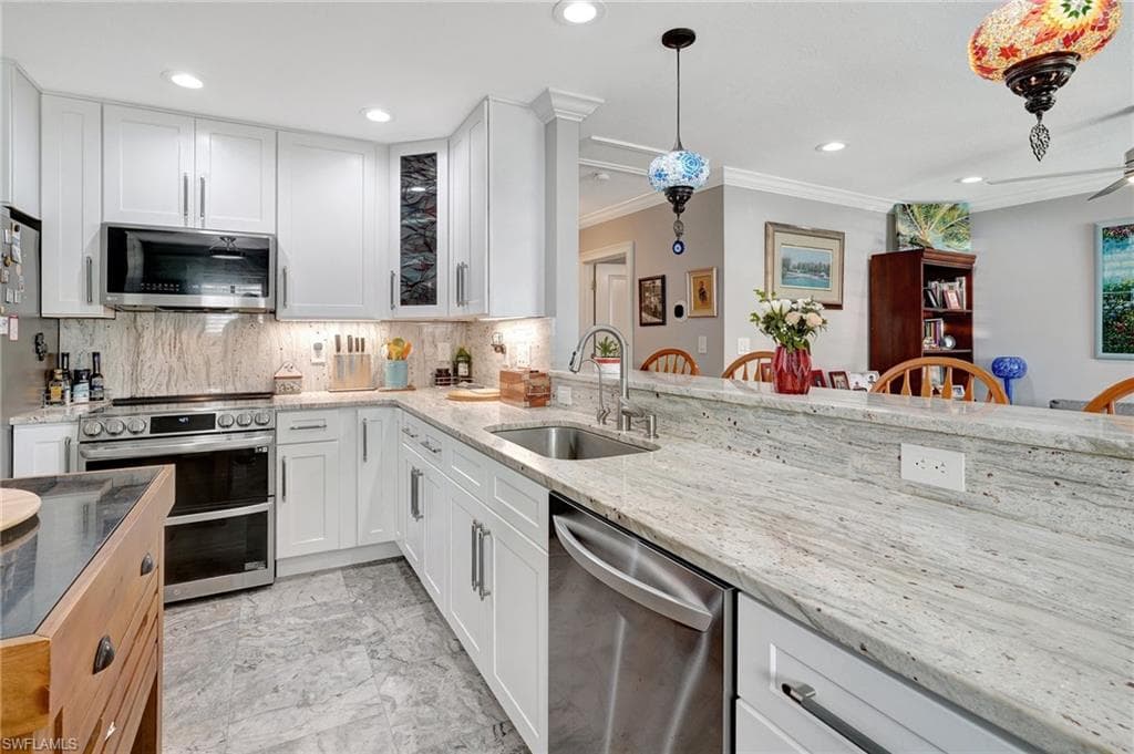 14330 Mcgregor Blvd, Fort Myers, FL 33919-20