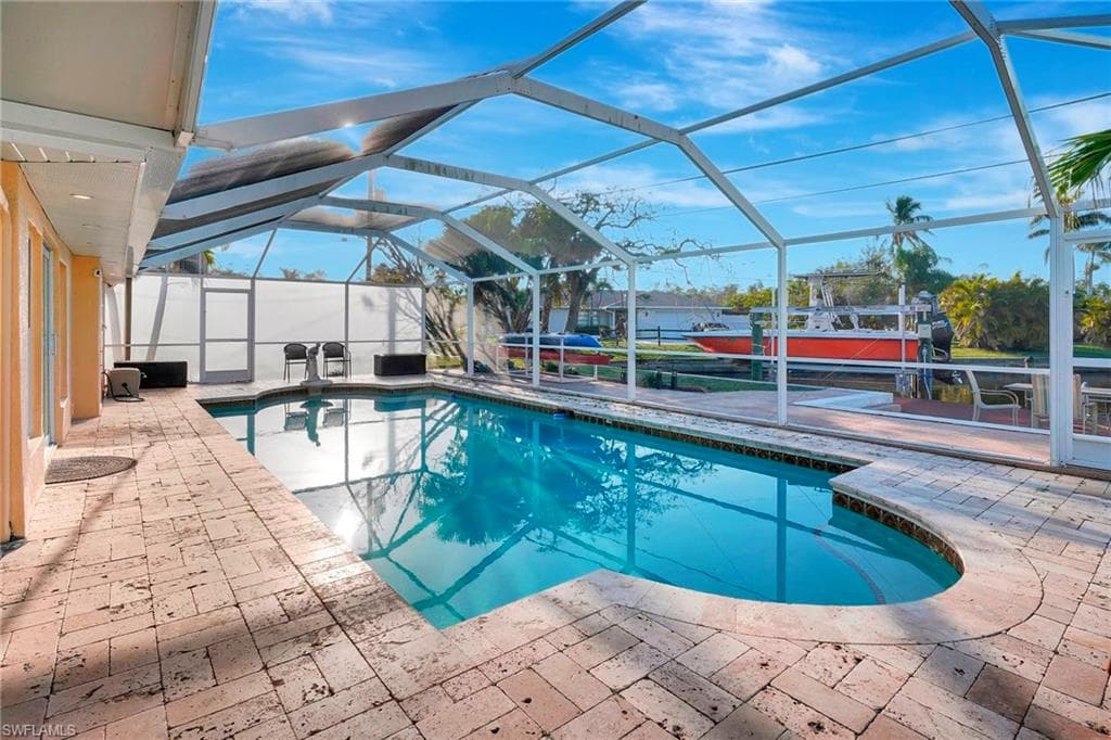 14330 Mcgregor Blvd, Fort Myers, FL 33919-47
