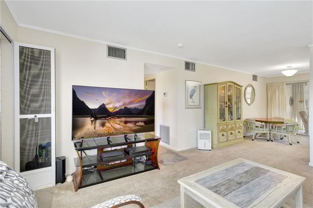 657 Palm View Dr A3, Naples, FL 34110-10