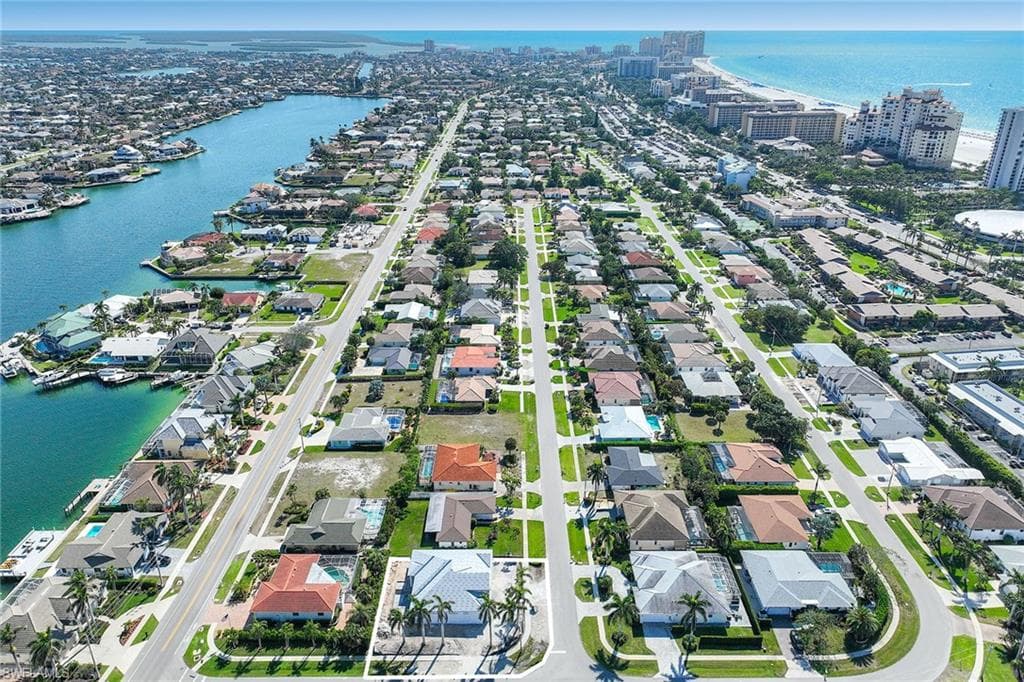 101 Beachcomber St, Marco Island, FL 34145-6