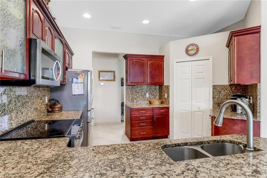 1911 47th Ave NE, Naples, FL 34120-16