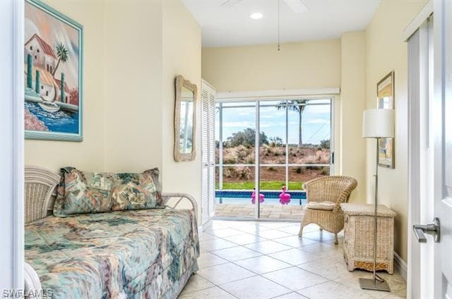 66 Fountain Cir, Naples, FL 34119-15