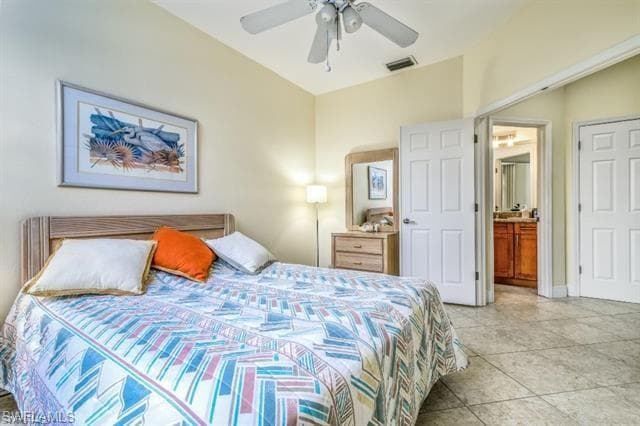 66 Fountain Cir, Naples, FL 34119-22