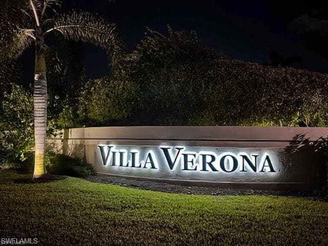 66 Fountain Cir, Naples, FL 34119-31