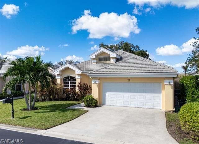 66 Fountain Cir, Naples, FL 34119-2