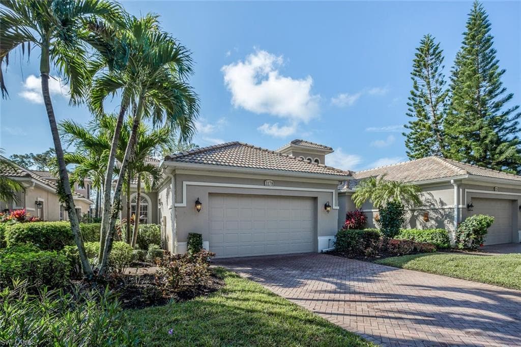 3178 Santorini Ct, Naples, FL 34119-2