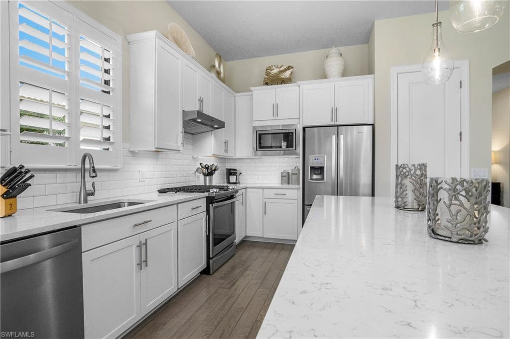 19100 Marquesa Dr, Fort Myers, FL 33913-8