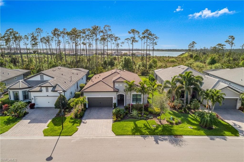 19100 Marquesa Dr, Fort Myers, FL 33913-35