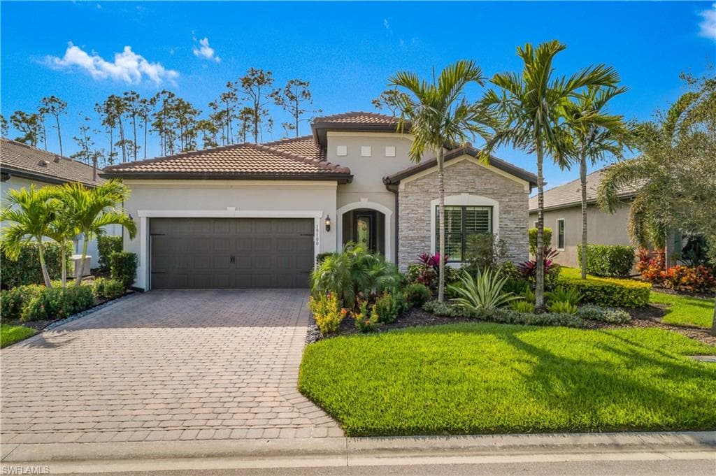 19100 Marquesa Dr, Fort Myers, FL 33913-2