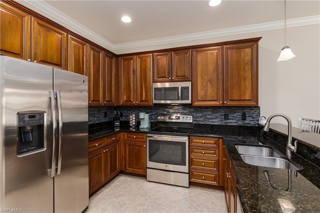 9051 Capistrano St N 4302, Naples, FL 34113-10