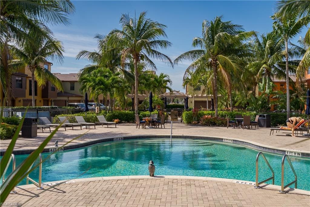9051 Capistrano St N 4302, Naples, FL 34113-24