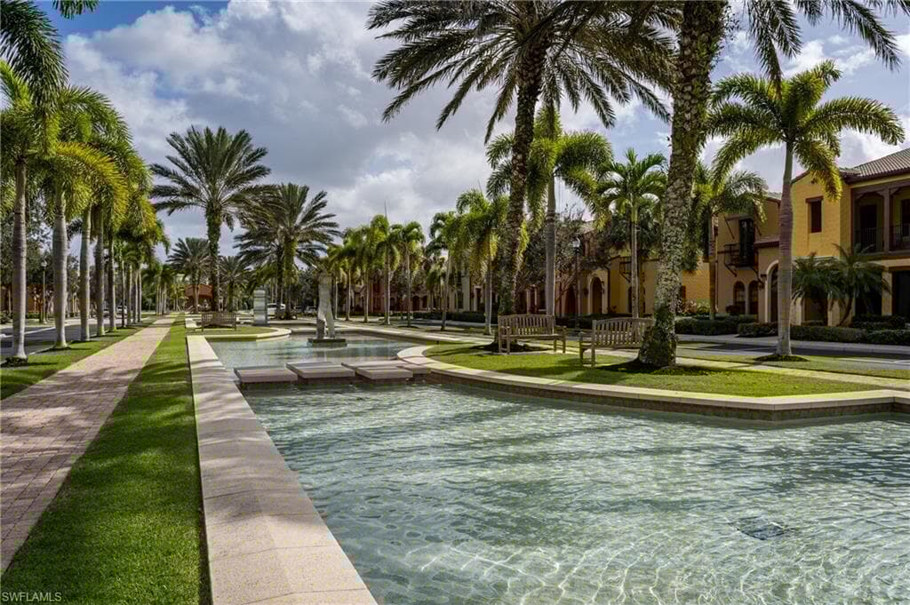 9051 Capistrano St N 4302, Naples, FL 34113-35