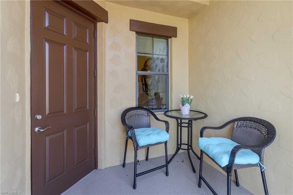 9051 Capistrano St N 4302, Naples, FL 34113-3