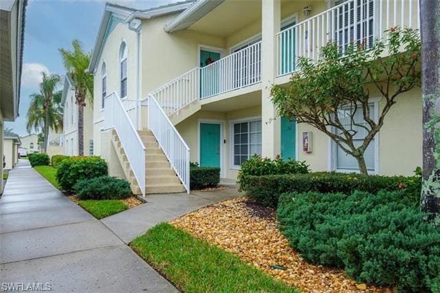 4925 Sandra Bay Dr 201, Naples, FL 34109-15
