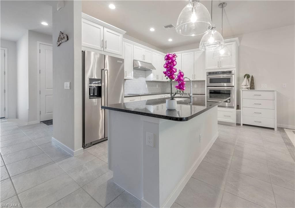 12993 Pembroke Dr, Naples, FL 34105-9