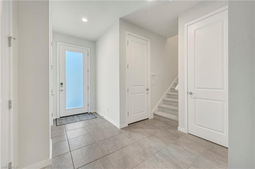12993 Pembroke Dr, Naples, FL 34105-13