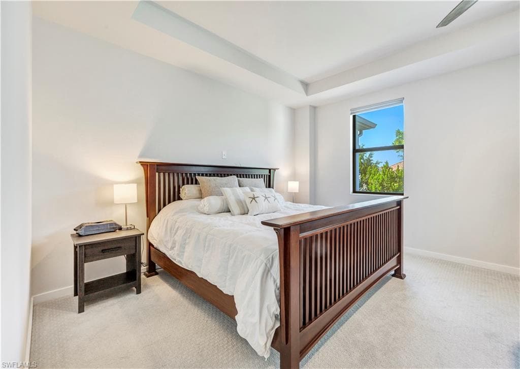 12993 Pembroke Dr, Naples, FL 34105-18