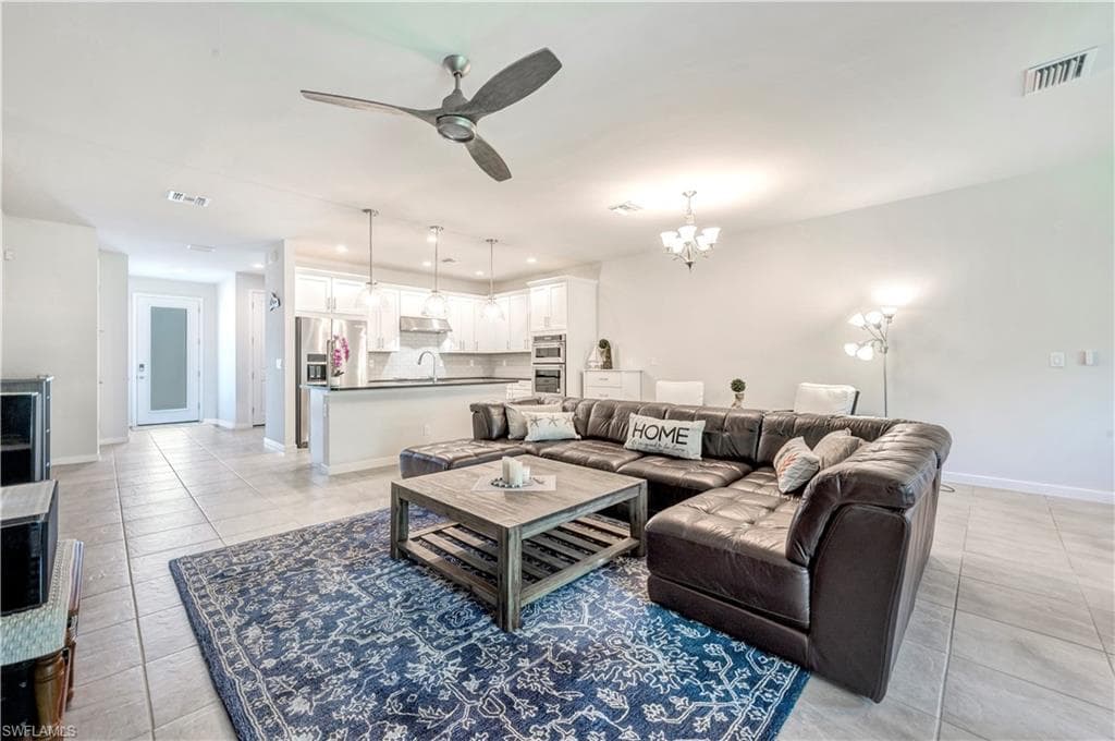 12993 Pembroke Dr, Naples, FL 34105-5