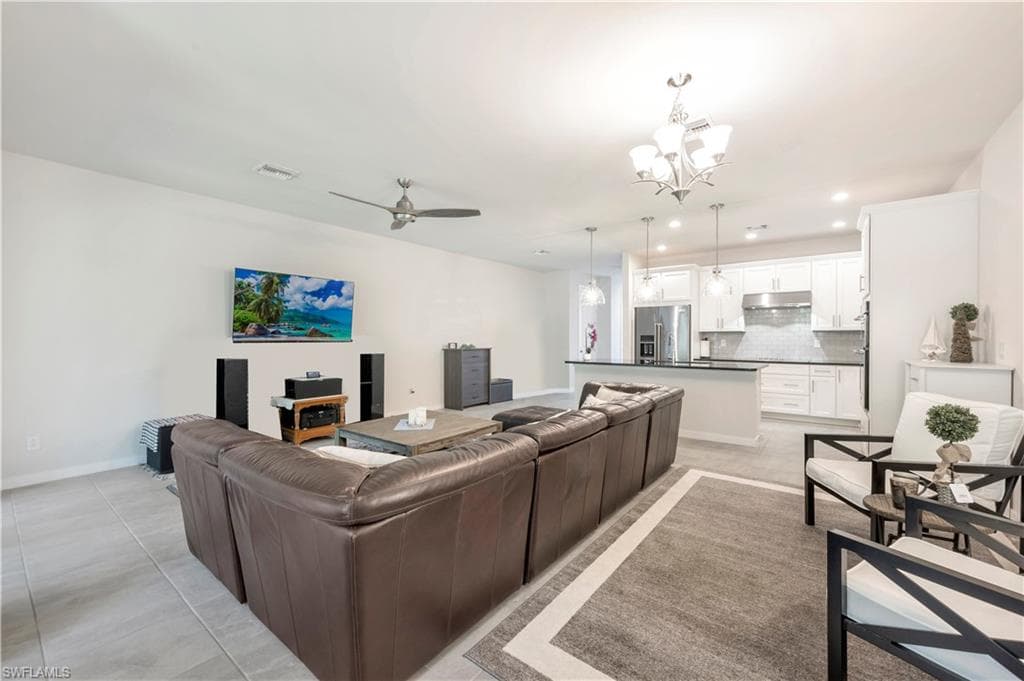 12993 Pembroke Dr, Naples, FL 34105-7