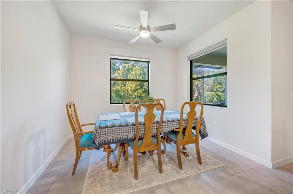 12993 Pembroke Dr, Naples, FL 34105-8