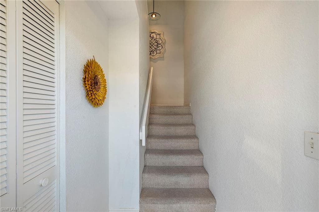 55 Emerald Woods Dr C4, Naples, FL 34108-16