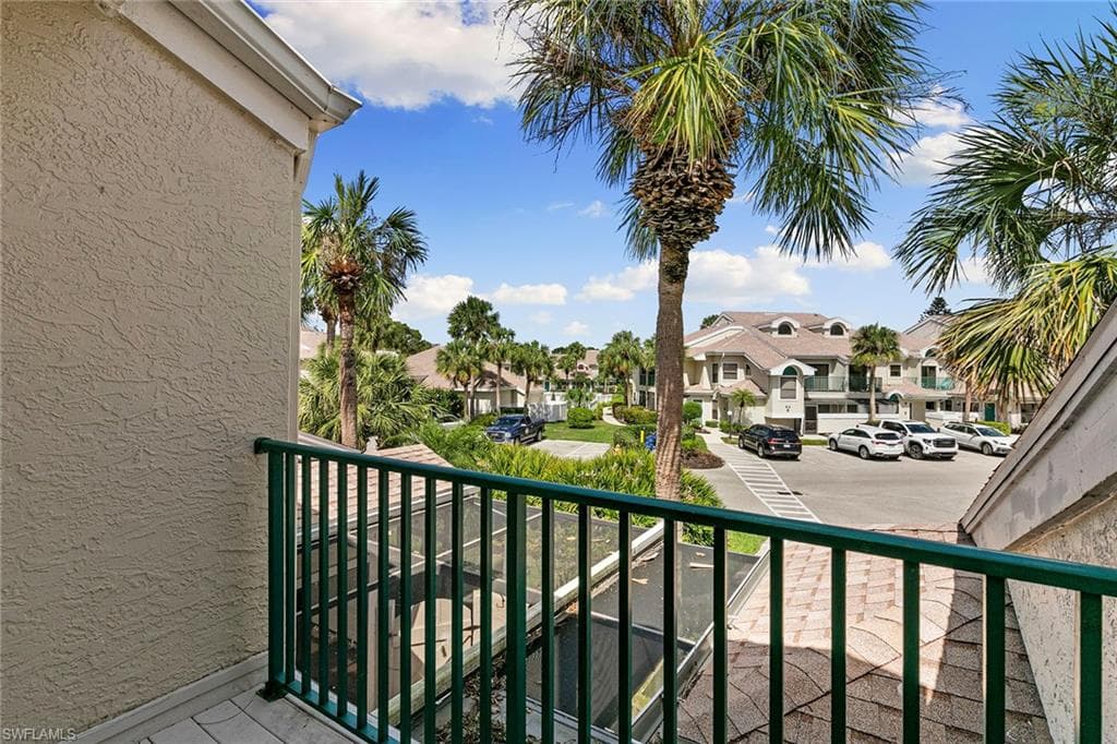 55 Emerald Woods Dr C4, Naples, FL 34108-23