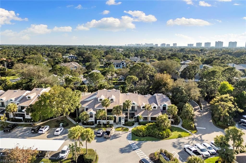 55 Emerald Woods Dr C4, Naples, FL 34108-24
