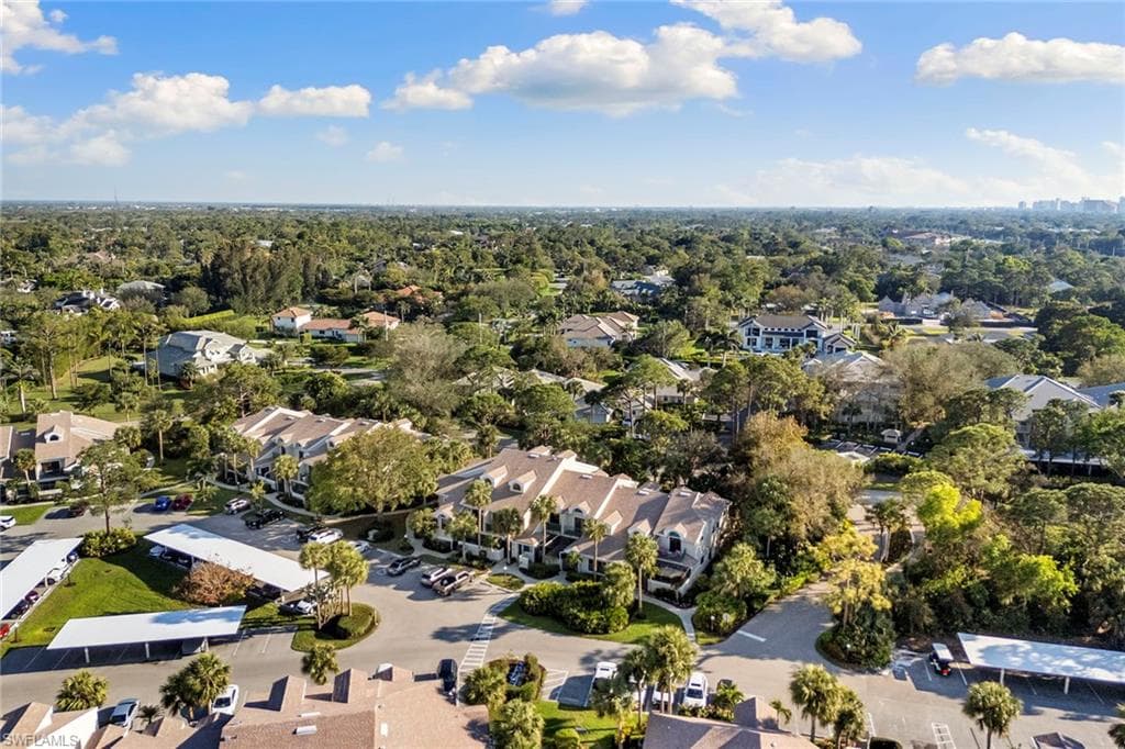 55 Emerald Woods Dr C4, Naples, FL 34108-25