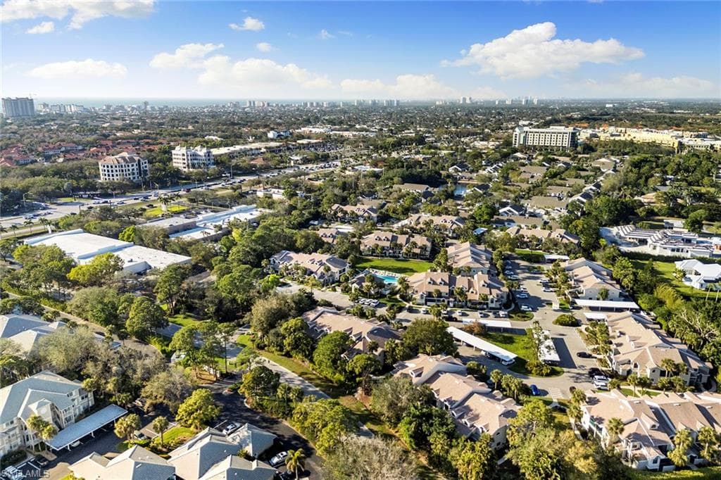 55 Emerald Woods Dr C4, Naples, FL 34108-28