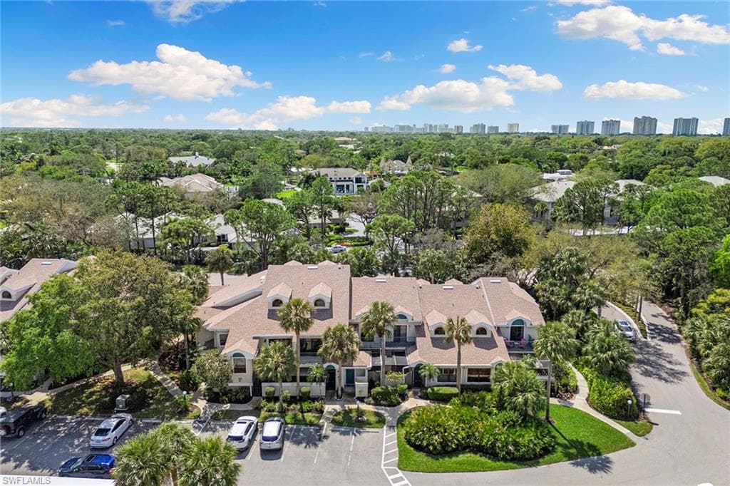 55 Emerald Woods Dr C4, Naples, FL 34108-35
