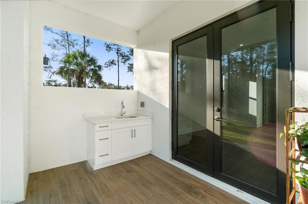 3724 2nd Ave NE, Naples, FL 34120-23