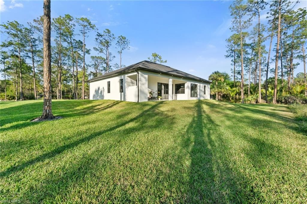 3724 2nd Ave NE, Naples, FL 34120-26