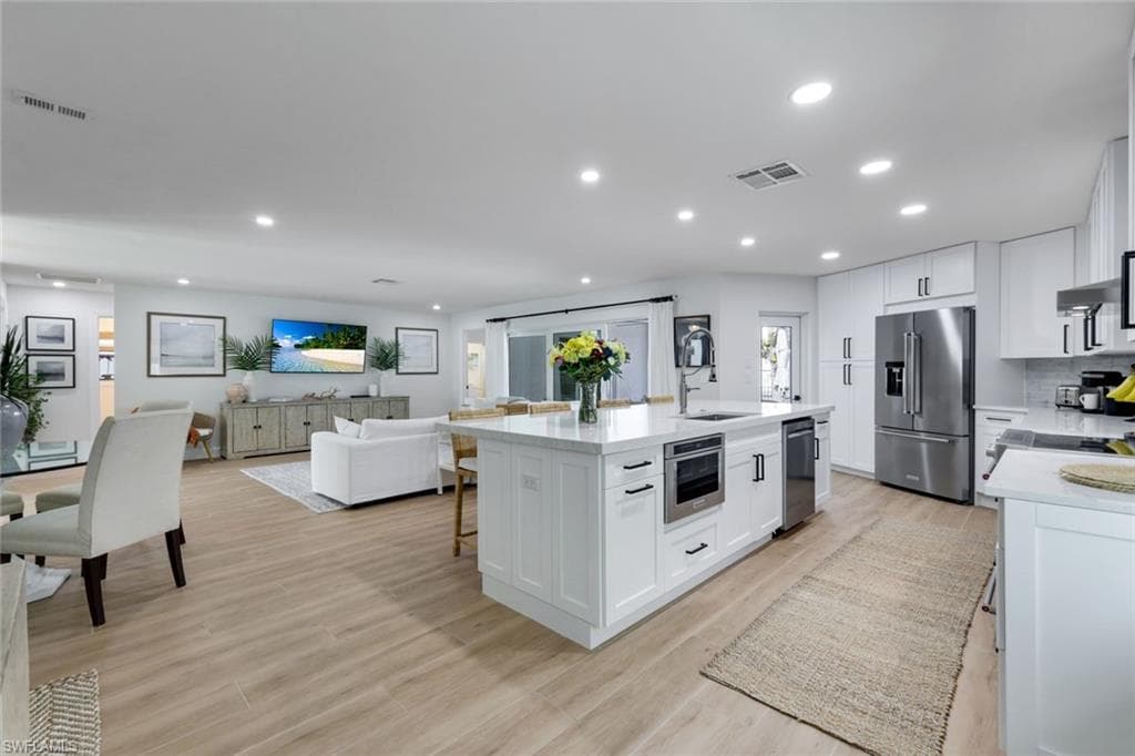 139 Trinidad St, Naples, FL 34113-9