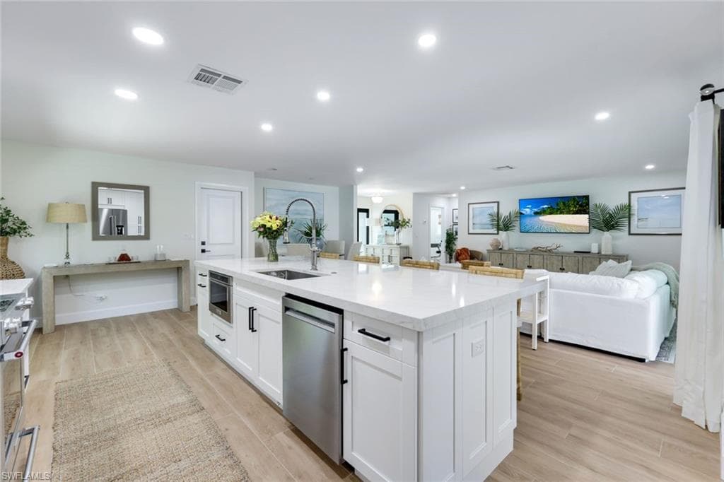 139 Trinidad St, Naples, FL 34113-11